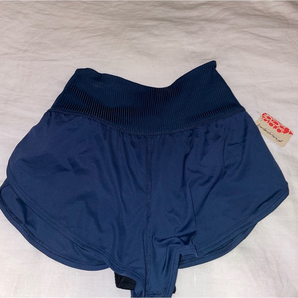 Free People Movement - Picture 4 of 5